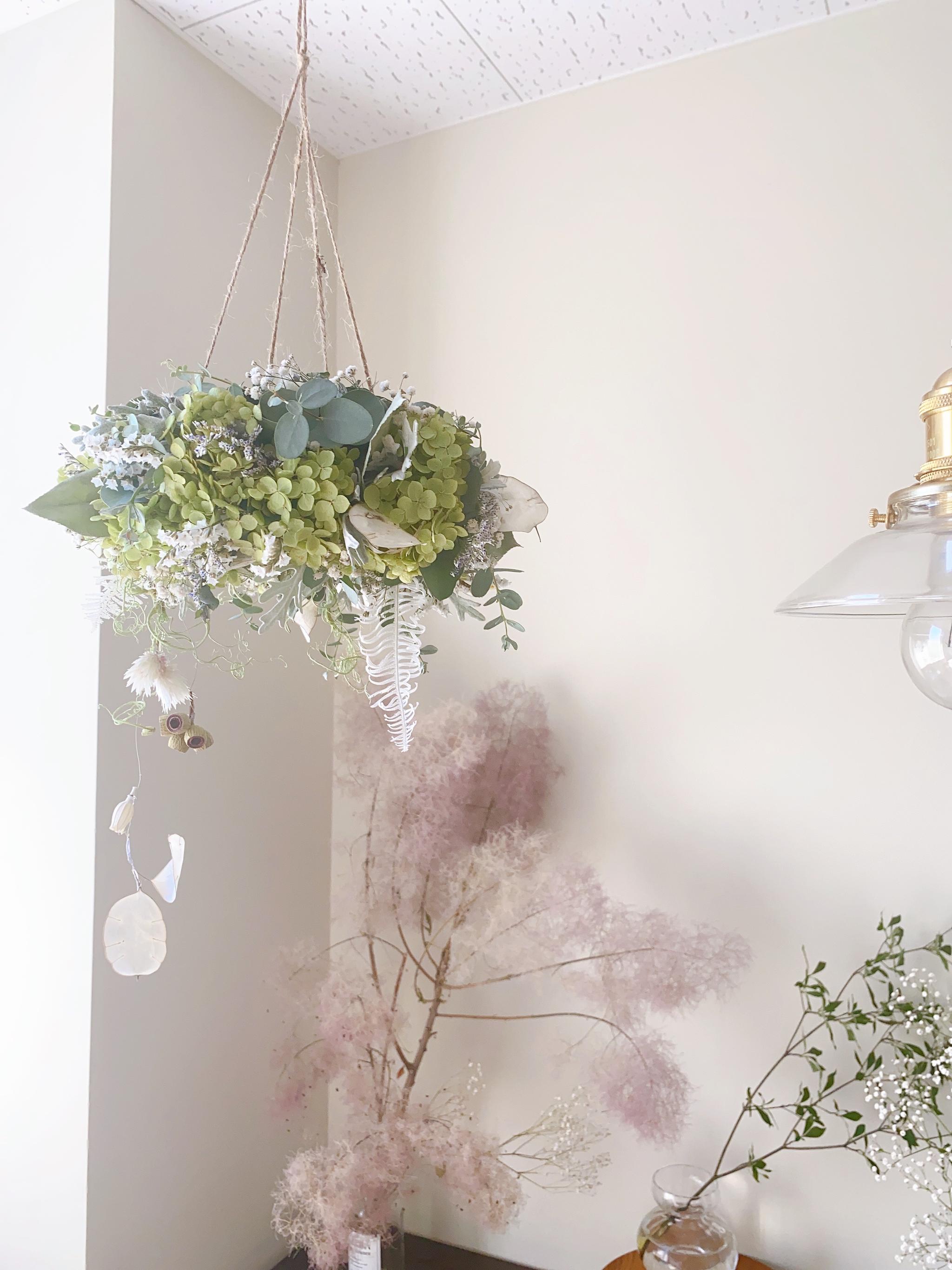 夏のフライングリース　空にふんわり浮かぶ、アナベルユーカリリース　Summer Flying Green Wreath | 6枚目